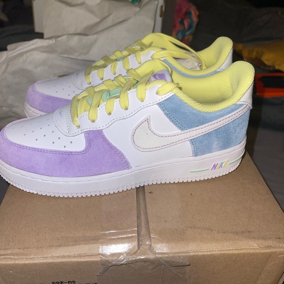 Nike Air Force 1 - Picture 6 of 10